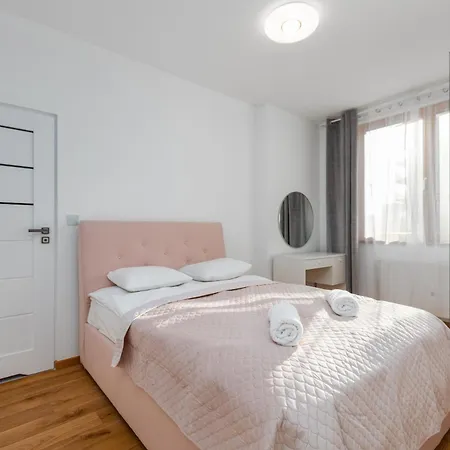 Apartment Goleszowska 3 By Homeprime Warsaw